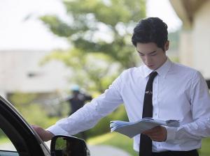 ‘너도 인간이니’ 서강준, 우월한 슈트핏…로봇같은 비주얼