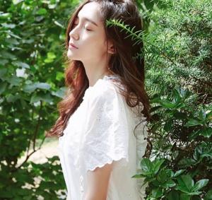‘곤지암’ 박지현, 아름다운 화보 공개…‘분위기 여신’