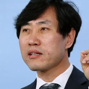 하태경, “반공깃발 휘날리며 유령과 싸우는 한국당 문 닫고 반공세력 몰아내야” 주장