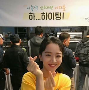 ‘사의 찬미’ 신혜선, ‘학교2013’ 이현주 작가에게 받은 밥차와 커피차 인증샷 공개…“감사합니다”