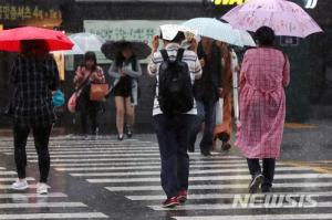 [오늘날씨] 26일(오늘)부터 전국적으로 장마 시작…2018년 장마기간 시작 “출근길 우산 꼭 챙겨요”