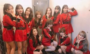 우주소녀(WJSN), 미기·선의 빠진 11인조 단체샷 공개…’한여름의 제복’