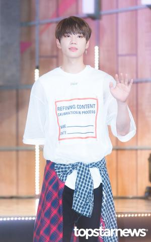 [HD포토] 유앤비(UNB) 준, ‘센터의 위엄’ (BLACK HEART)