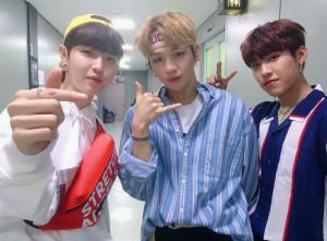 워너원(Wanna One) 강다니엘·김재환·박우진, 유닛 단체 사진 시선집중…‘멋있어’