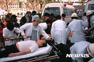 日, 도쿄 도심서 사린가스 테러사건 일으킨 ‘옴진리교’ 교주 사형 집행