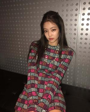 블랙핑크(BLACKPINK) 제니, 시선을 사로잡는 비주얼