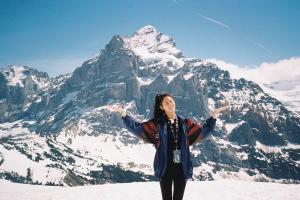 ‘뭉쳐야뜬다’ 에이오에이(AOA) 설현, 스위스 설산에서도 빛나는 외모, “네가 있어 더 예뻐”