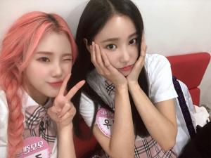 모모랜드(MOMOLAND) 주이-연우, 대세 멤버들의 투샷…‘교복도 완벽 소화’