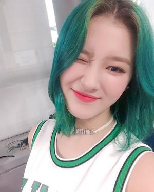 “청량美 뿜뿜”…모모랜드(MOMOLAND) 낸시, 셀카 공개