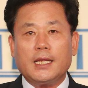 [종합]송갑석, “박근혜 정부 시절 北여종업원 기획탈북 의혹 진실규명·책임자 엄벌”