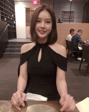 박은지, 결혼 후에도 계속되는 화보 일상…‘남다른 미모’