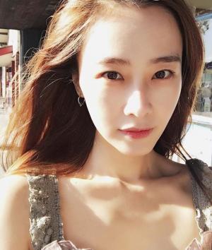 ‘마이크로닷(마닷)의 그녀’ 홍수현, 시선 압도하는 청순美 과시…‘매일이 리즈’