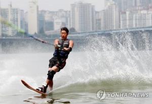 [전국날씨] 서울·수원·이천·강릉·대구…한반도 찜통더위에 네티즌 “더위 언제까지 계속?”