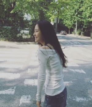 ‘마이크로닷♥’ 홍수현, 대학생 같은 비주얼 뽐내며…‘마닷이 반할만 해’