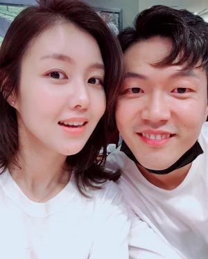김영권, 미모의 아내와 함께 데이트 나선 사랑꾼…“여보와의 시간♥”