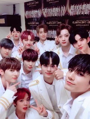 워너원(Wanna One), 말레이시아를 밝힌 11人 ‘강다니엘부터 라이관린까지’