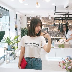‘홍대 여신’ 레이디제인, 상큼한 거울 셀카 공개…“오잉?”