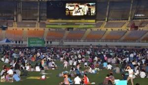 [2018 여름 휴가] 포항국제불빛축제-변산 페스티벌-진주 돗자리 영화제 등 전국의 ‘소확행’ 휴가지