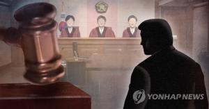 경찰서 화장실서 부하 여경 훔쳐본 경찰간부 벌금 500만원…인사위원회 징계는 해임