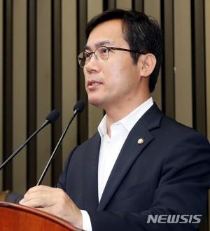 김영우 자유한국당 의원, 드루킹 사건 향해 “문재인 정권의 최순실 될뻔했다” 맹비난