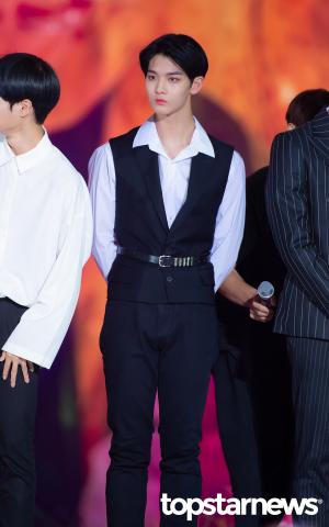 [HD포토] 워너원(Wanna One) 배진영, ‘코디의 완성은 배진영’ (2018 코리아 뮤직 페스티벌)