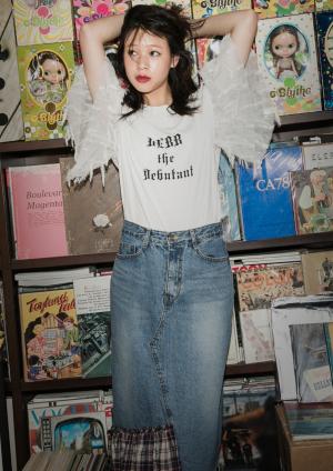 일본 톱모델 MIU, 2018 F/W 시즌 캠페인 화보 공개…현장 사로잡은 표현력