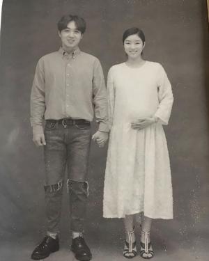 ‘득남’ SG워너비 이석훈, 아내와 다정한 투샷…“첫 번째 가족사진”