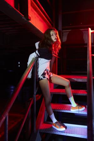 레드벨벳(Red Velvet) 슬기-주영, 캠페인 모델 발탁…자유로운 에너지 발산해 ‘눈길’