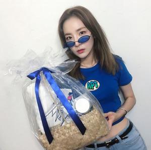 ‘사서고생 시즌2 : 팔아다이스’ 투애니원(2NE1) 산다라박, 청량미 가득한 사진 공개