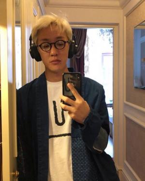 자이언티(Zion.T), 무대 아래 일상 모습은?…“셀카봉 어디서 파는지 아시는 분”