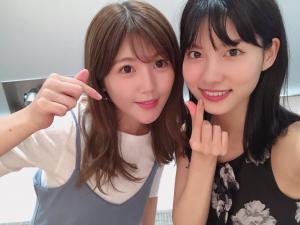 AKB48 미야자키 미호X타니구치 메구, 손하트 날리는 러블리한 아이돌 ‘시선 집중’