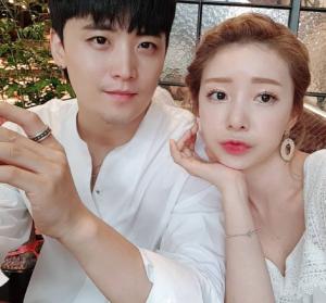 ‘이상한 나라의 며느리’ 최현준♥신소이, 달달한 부부의 일상…‘남다른 비주얼 자랑’