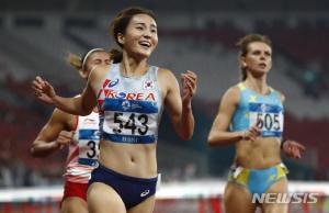 미녀 스프린터 정혜림, ‘13초20 기록’ 100m 허들 금메달
