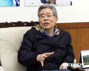 함승희 강원랜드 전 대표이사, 법인카드 사적 사용 논란…“포럼오래 사람들과 식사할 때 사용” 전면부인