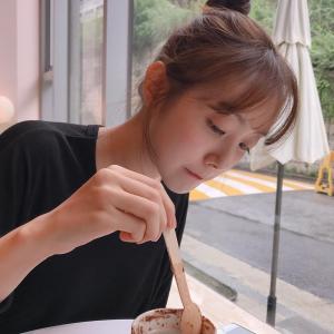 박세완, SNS에 공개한 귀여운 모습…“집중하는 입”