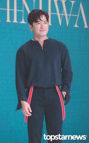 [HD포토] 신화(SHINHWA) 이민우, ‘자신감 넘치는 포토타임’ (HEART)