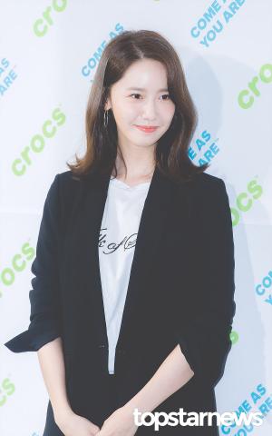 [HD포토] 소녀시대(SNSD) 윤아, ‘포토타임 수줍수줍’