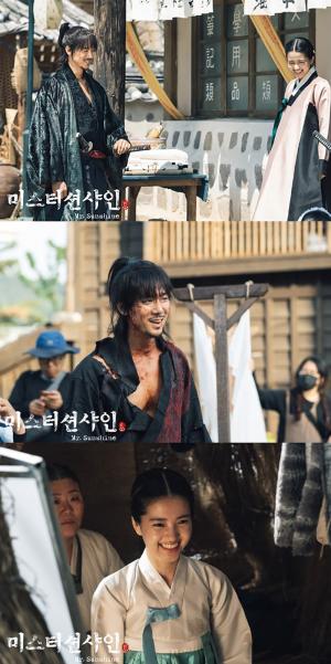 ‘미스터 션샤인(선샤인)’ 김태리X유연석, 촬영장 속 훈훈한 분위기 ‘케미 甲’