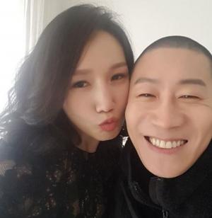 ‘뭉쳐야 뜬다’ 진선규♥박보경 부부, 아직도 뜨거운 사랑 중…‘영화계 대표 사랑꾼’