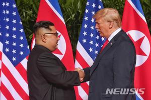 트럼프, ICBM 제외한 북한 열병식에 감사 표시 “대단히 긍정적인 북한의 성명”