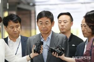 ‘삼성전자 2인자’ 이상훈 이사회 의장, 구속영장 기각돼…‘그린화 전략 지시 혐의 없어’
