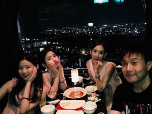 박남정, 미모의 아내와 예쁜 두 딸 공개…가족 사진 대공개 훌쩍 자란 큰 딸 박시은 ‘눈길’