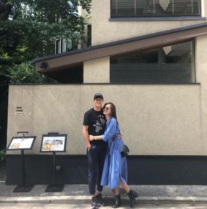 김성은♡정조국 부부, 일본 여행 中 한 컷…“달콤한 투샷”