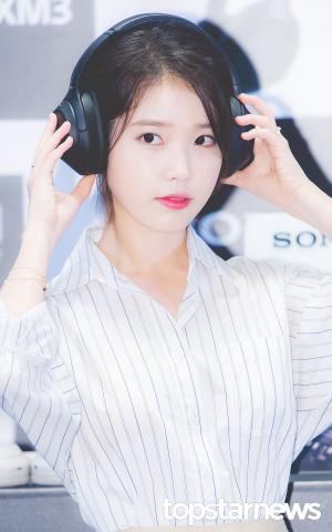 [HD포토] 아이유(IU), ‘헤드폰을 써도 죽지않는 미모력’