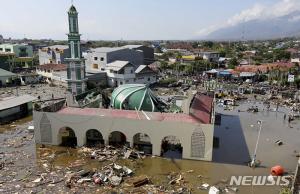 인도네시아 지진 쓰나미 피해 규모 계속 늘어나, 한국인 포함 외국인 5명 행방불명