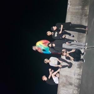 ‘방문교사’ 세븐틴(Seventeen) 버논, 마닐라 콘서트 후 멤버들과의 일상 공개…“까리함 폭발”