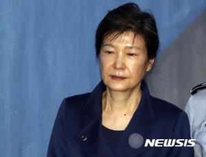 대법원 박근혜 구속 2개월 연장…‘담당 국선변호인, 선정 취소신청서 제출’