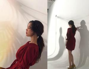 ‘하현우♥’ 허영지, 레드 드레스로 더한 성숙미…입 ‘떡’ 벌어지는 자태