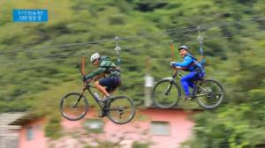 ‘세계테마기행’ 에콰도르 여행 2부, 바뇨스에 가면 자전거가 난다? “짚라인 등 액티비티의 천국!” 