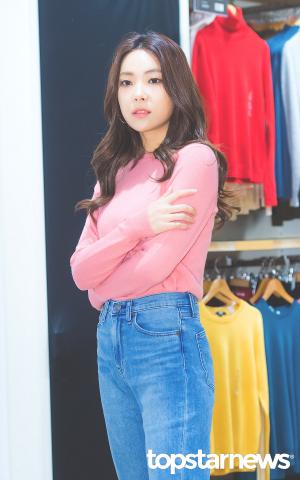 [HD포토] 김장미, ‘핑크빛 니트도 완벽 소화하는 미모’